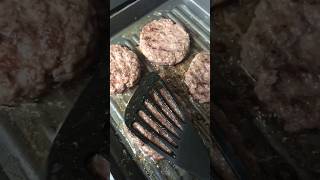 3 ingredients burger ground lamb black pepper & salt😋🍔#burger #burgers