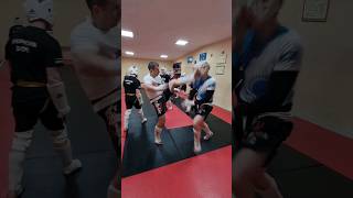 Финты, удары ногами в голову каратэ. Leg punch in head. #вертушка  #ударыногами