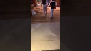 Simone e Simaria as duas em passeio com os filhos muito engraçado kkkk