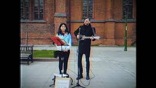 HER VOICE IS AMAZING!!! Voldemars Petersons & Aslı Dönmez - SHALLOW (Kaunas Old Town. Lithuania)