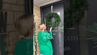 CHRISTMAS WREATH HACK 🎄 DAMAGE FREE! #shorts #christmasdecor #christmaswreath