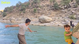 Aqaqarboon falls in the river: when fishing turns into a nightmare