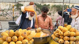 Hardworking Old Man Selling MANGO JUICE × Roadside Mango Milkshake | STREET FOOD KARACHI