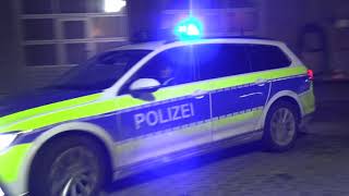 Feuerwehr und Polizei öffnen das erste Türchen | Advent | Kreisfeuerwehr Northeim