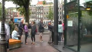 Line up at the Anne Frank Huis