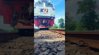 KOLONG KERETA API #shorts #train #keretaapi #railway