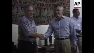 Presidente FHC visita Timor Leste 2001