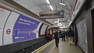 1992 Stock Central Line Departing Oxford Circus Station