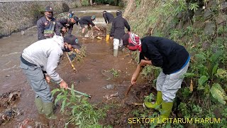 GIAT MEMBERSIHKAN SUNGAI, KEGIATAN SEKTOR 1 CITARUM HARUM DI DESA CIBEUREUM 25 JUNI 2021