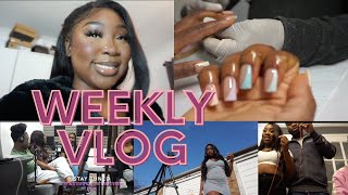 WEEKLY VLOG| PODCASTS, BIRTHDAYS &NAILS