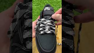 HOW TO LACE THE BLACK PHANTOM TRAVIS SCOTT JORDAN 1?