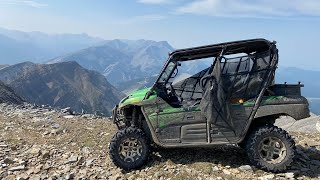 Teryx4 up on a mountain