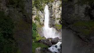 HIDDEN WATERFALL #naturelovers  #italy #italytravel  #nature #hikingtrail #alps #waterfall  #shorts