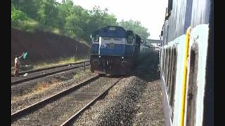 Netravati Express with WDM-3D crossing (HD)