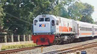 CC201 83 02 YK - KA 246 Bengawan Berangkat Stasiun Wates