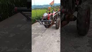 Traktor sawah 1048