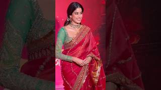 Janhvi Kapoor in red saree looks very pretty 😍💞 Dheere dheere devara song #shorts #janhvikapoor #ntr