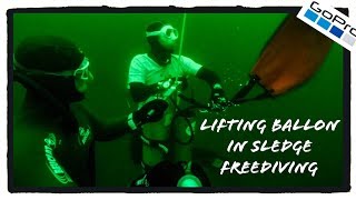 How to handle the lifting balloon in sledge freediving | A Freedive4u Short