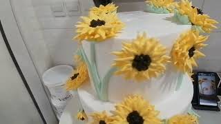 Sunflower Buttercream + Fondant Cake