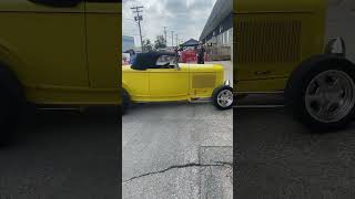 ‘32 Ford hi-boy roadster #oldschool #hotrod #ford #classiccars #streetrod #v8 #classic #32ford #usa