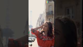 Une kabyle à Paris. Tout simplement belle. Cette robe est ma préférée.