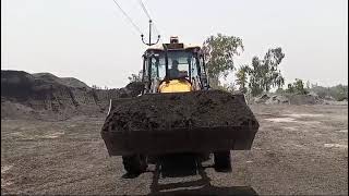 JCB 3DX Plus 4x4 BSIV machine dumper loading