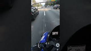 Lane splitting California livin #lanesplitting #California #subscribe #youtube #trendingvideo #motor