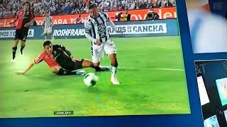 PENALTI? NO, FUERA DE LUGAR.