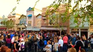 Disneyland Tour in California Disneyland Park: Best Disney Tips, Hacks and secrets (Where is Moana?)