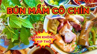 ĐẠI NÁO HẺM CHÙA KIM CƯƠNG!! BÚN MẮM CÔ CHÍN LÊN NGÔI NGÀY CHÚA NHẬT!!! Saigon's Best