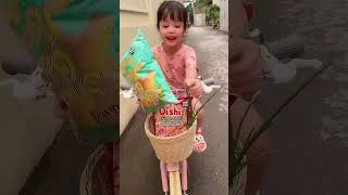 Gạo: Mua toàn Bim Bim 🤣🤣🤣||Gia Đình Nhà Gạo #cute #shorts