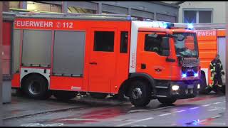 [Zusammenschnitt Köln Wache 1,2 und 10] Einsatzfahrten Feuerwehr ; Rettungsdienst und Polizei Köln