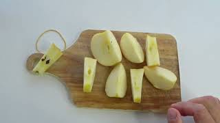 How to cut an apple the right way! LIFE HACK