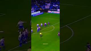 سيد الملعب يفاجأ الحارس messi #viral #viral #skills #best #foryou #video #fyp #shorts