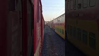 Double decker with wap5 🔥🔥😍😍💯💯....#indinrailway #trainspeed #railphotography #trainspotting #ytshort