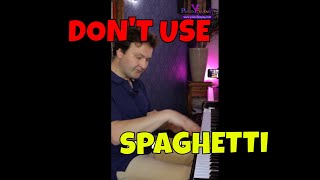 Don't PLAY with SPAGHETTI FINGERS on the piano | Piano Lessons with Lars