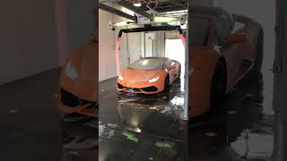 LAMBORGHINI HURACAN IN THE TOUCHLESS CAR WASH #lamborghini #lambo #asmr