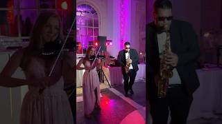 C’est la Vie 🎻🎷 #cestlavie #wedding #party #violin #saxophone #weddinginspiration