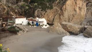 Nerja, un balcón para un verano azul