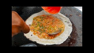 Indian street food - fried egg bread