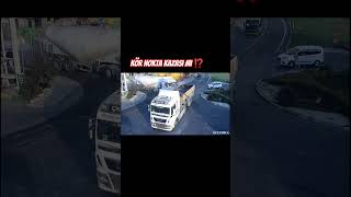 Motosiklet Kör Nokta Yüzünden Kamyonun Altında Kalıyordu‼️#crash #motorcycle #motovlog #truck