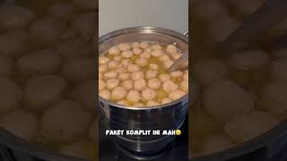 HANCUR HABIS YOGA MAKANANNYA BAKSO EGK TUH😂 #food #kuliner #fyp #viralvideos #shorts #shortvideo