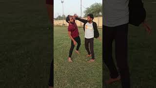 Self defense on road side💪 ✊#shorts #viral #taekwondo #trending #dltkd #ytshorts #ytviral #selfdefen