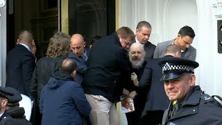 Julian Assange Arrest | Watching Live on RT