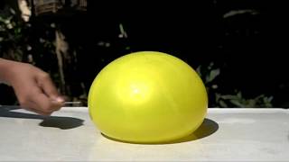 SONY RX100M5 Slow Motion Yellow Baloon