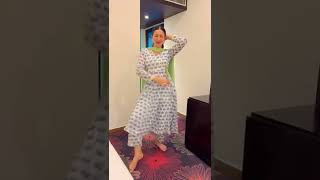 Gauhar Khan New Dance Video