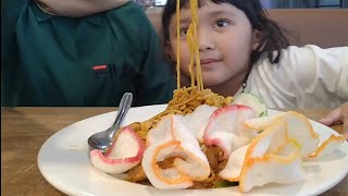 Mie Tek Tek terlezat di dunia #Shorts #IndiraKidzTV