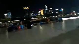 Menikmati Monas malam hari