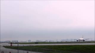 Saudi Arabian Airlines Flight 61 - landing on 6R