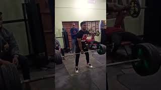 one hand deadlift 140 kg